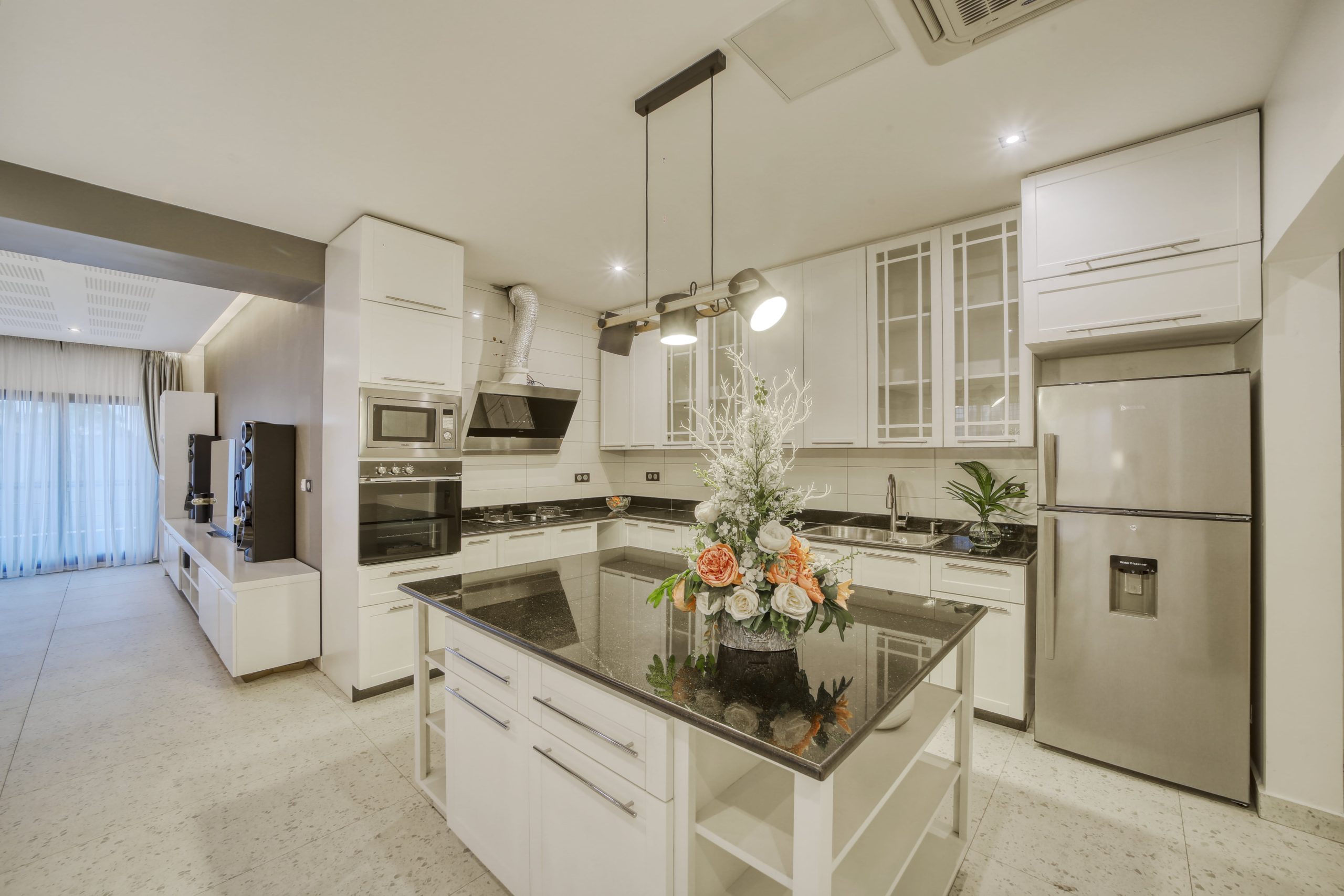 https://www.reginahomeapartments.com/wp-content/uploads/2020/08/appartement_harare9-scaled-1.jpg